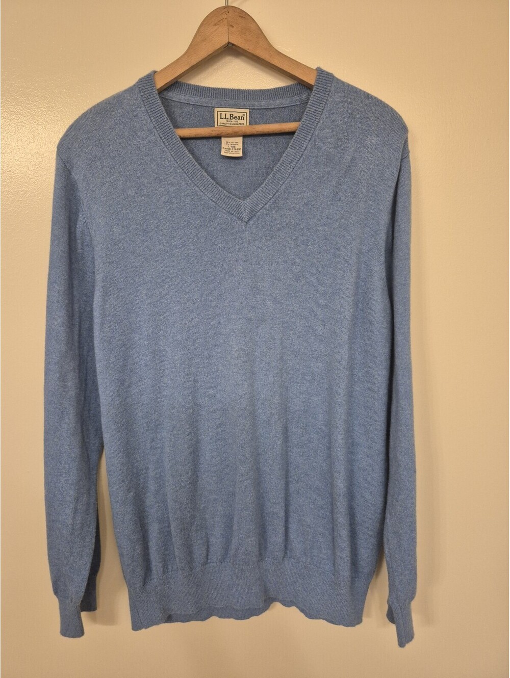 LL Bean Women's Lg Baby Blue Cashmere Blend V Neck Sweater Preppy Classic